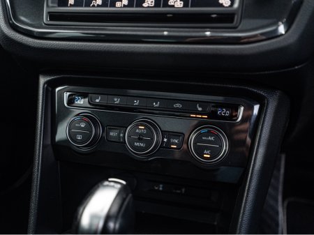 2017 Volkswagen Tiguan 2017 VW Tiguan 2.0d Automatic/High spec/1yr warran €24,888 thumbnail