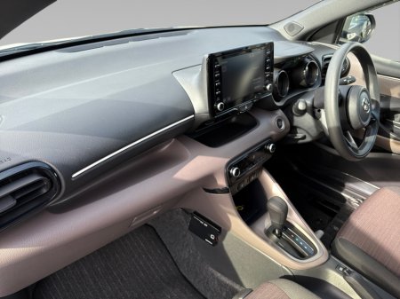 2020 Toyota Yaris - thumbnail 8