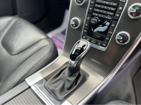 2015 Volvo XC60 - thumbnail 20