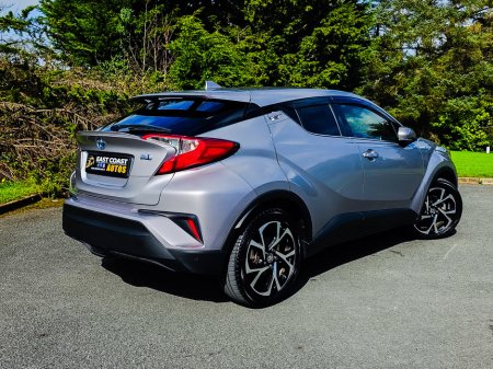 2017 Toyota C-HR - thumbnail 18