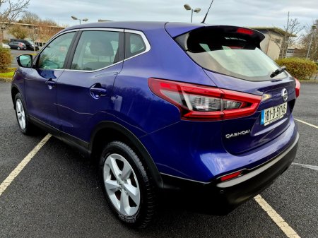 2018 Nissan Qashqai  €9,999 thumbnail