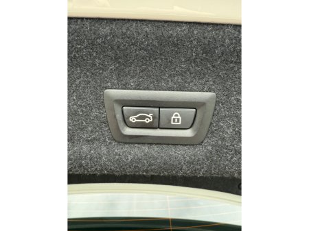 2019 BMW 3 Series - thumbnail 24