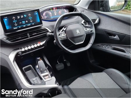 2022 Peugeot 3008 1.2 PureTech 130bhp Auto Allure €27,950 thumbnail