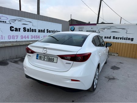 2016 Mazda Mazda3 2.2 D 150PS PLATINUM BL I 4 4DR €8,999 thumbnail