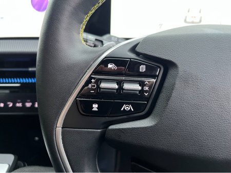 2025 Kia EV6 GT ELECTRIC //575BHP//MASSIVE SPEC//RARE//360 PARKING CAMERAS//MERIDIAN SOUND//HALF LEATHER HEATED BUCKET SEATS// €53,950 thumbnail