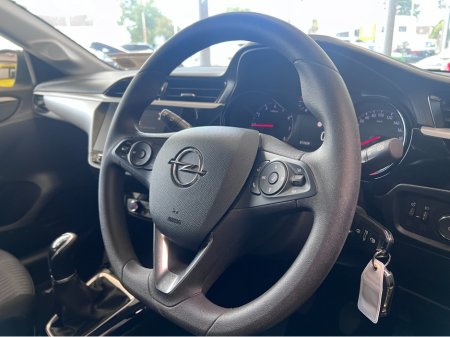 2023 Opel Corsa - view 3