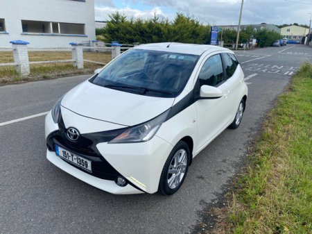 2015 Toyota Aygo 1.0 5DR X-PLAY 4DR €6,950 thumbnail