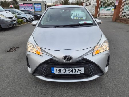 2019 Toyota Vitz - thumbnail 8