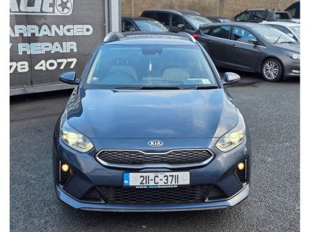 2021 Kia Ceed - view 2