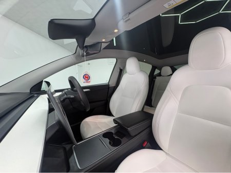 2023 Tesla Model Y - thumbnail 12