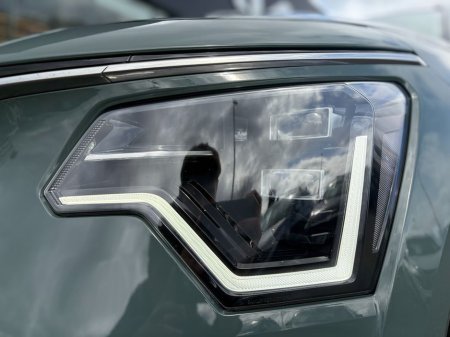 2025 Kia Niro - thumbnail 10