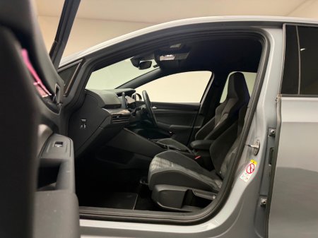 2023 Volkswagen Golf - thumbnail 14