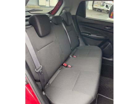 2017 Suzuki Swift - thumbnail 13