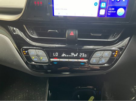 2020 Toyota C-HR - thumbnail 17