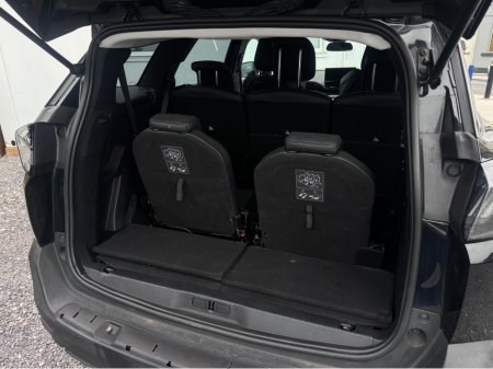 2021 Peugeot 5008 - thumbnail 11