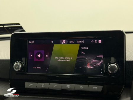 2024 SEAT Leon (241) SE PLUS 1.0 TSI 110HP €22,995 thumbnail