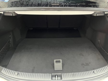 2016 Mercedes-Benz C Class €20950! 2016 MERCEDES-BENZ C220D AVANTGARDE AMG LINE 2.0 AUTOMATIC / CRUISE CONTROL / REVERSE CAMERA / ELECTRIC MEMORY & HEATED SEATS / PADDLE SHIFTERS / AMBIENT LIGHTS AND MORE €20,950 thumbnail