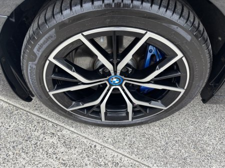 2022 BMW 5 Series - thumbnail 10