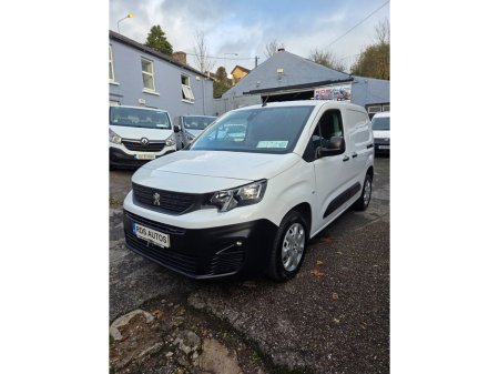 2023 Peugeot Partner PROFESSIONAL PLUS 1.5 €15,850