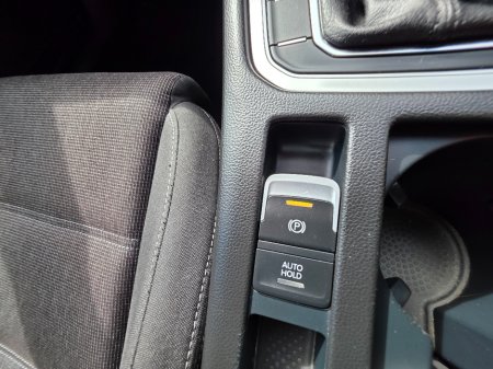 2016 Volkswagen Passat - thumbnail 14