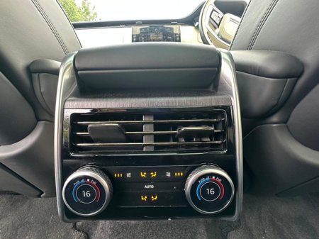 2024 Land Rover Range Rover 3.0 Diesel 350 MHEV Autobiography Auto 4WD Euro 6 (s/s) 5dr €199,995 thumbnail