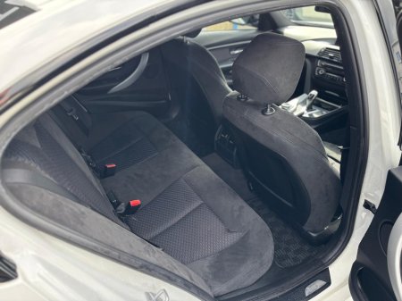 2014 BMW 3 Series - thumbnail 5