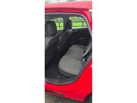 2013 Vauxhall Astra  €5,950 thumbnail