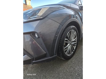 2023 Toyota C-HR 1.8 HYBRID SOL €25,450 thumbnail