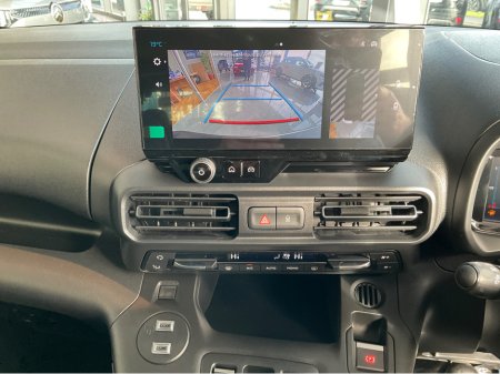 2026 Citroen Berlingo Multispace PLUS LWB BLUE HDI EAT8 AUTOMATIC 7 SEATS €47,000 thumbnail