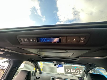 2015 Toyota Alphard - thumbnail 23