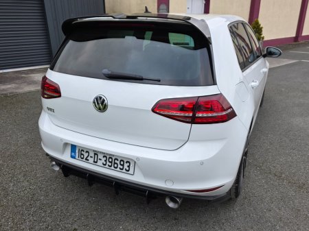 2016 Volkswagen Golf - thumbnail 8