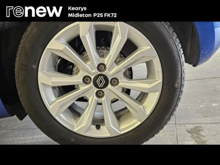 2025 Renault Clio - thumbnail 8