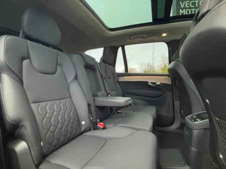 2025 Volvo XC90 PLUS NEW MODEL T8 FULL OPEN PAN ROOF €79,995 thumbnail