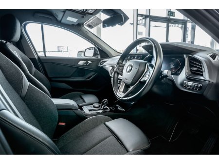 2022 BMW 1 Series - thumbnail 17