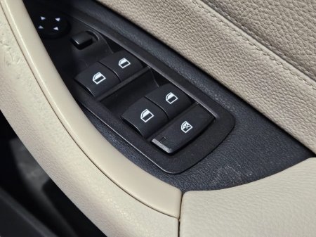 2017 BMW X1 sDrive18d SE €18,950 thumbnail