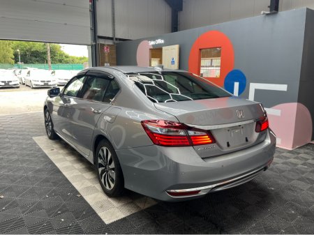 2018 Honda Accord 2.0 HYBRID / 99k KMs / REVERSE CAMERA , ADAPTIVE CRUISE & MORE €21,950