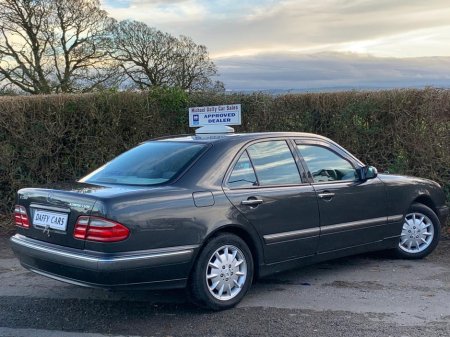 2000 Mercedes-Benz E Class E 200 KOMPRESSOR 4DR AUTO €4,000
