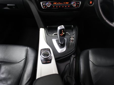 2018 BMW 3 Series - thumbnail 17