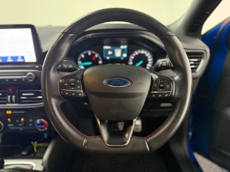 2021 Ford Focus - thumbnail 16