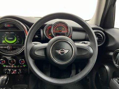 2016 MINI Cooper 1.2 Automatic, Reversing camera €13,895 thumbnail