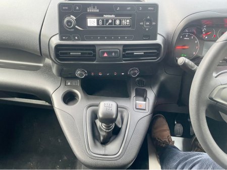 2022 Opel Combo L1H1 1.5 CDTI 100PS DIESEL 6SPEED MANUAL MY22 SWB €13,000 thumbnail