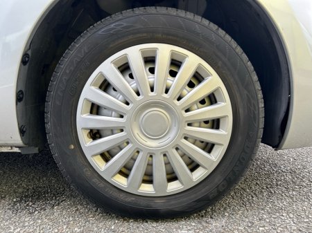 2013 Nissan Micra - thumbnail 5