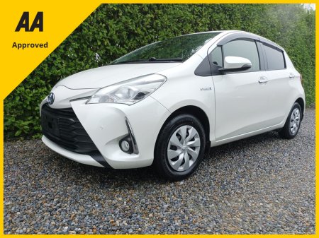 2019 Toyota Yaris 1.5 PETROL HYBRID AUTOMATIC ONLY 53,817kms JUST FULLY SERVICED INCLUDING 4 NEW TYRES 2 YEARS NCT 1 YEAR ROAD TAX HIGH SPEC CAR REVERSE CAMERA LARGE TOUCHSCREEN MULTIMEDIA SYSTEM PARKING SENSORS €17,949
