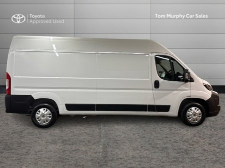 2026 Toyota Proace Max Proace Max GX 140hp €35,995 thumbnail