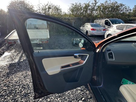 2016 Volvo XC60 - thumbnail 10