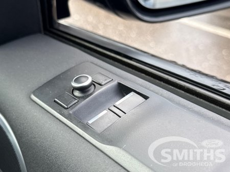 2021 Land Rover Discovery 3.0 COMMERCIAL AUTO €31,950 thumbnail