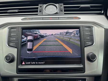 2015 Volkswagen Passat - thumbnail 14