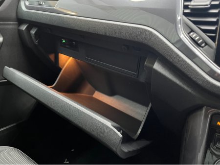 2022 Volkswagen T-Roc €28950 2022 VOLKSWAGEN T-ROC TDI SPORT 2.0 AUTOMATIC / CRUISE CONTROL / REVERSE CAMERA / PADDLE SHIFTERS €28,950 thumbnail