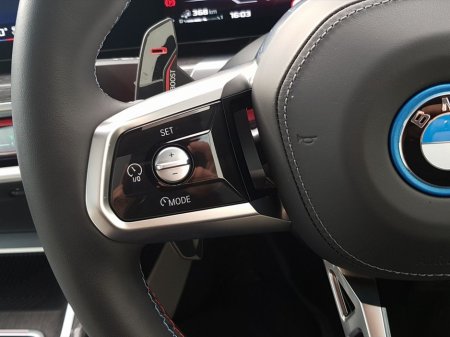 2025 BMW 7 Series M760e €134,995 thumbnail