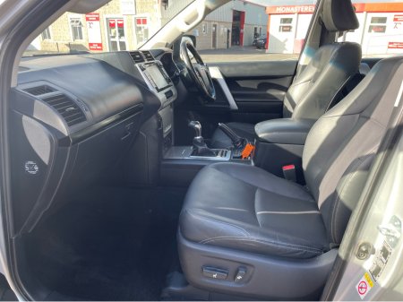 2020 Toyota Landcruiser - thumbnail 7